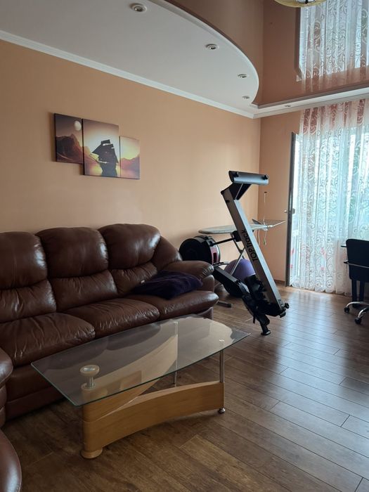 Сучасна квартира на Таврійському . Ліфт працює .