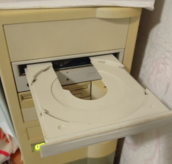 ПК 90-х: системный блок, монитор, клавиатура, принтер все рабочее