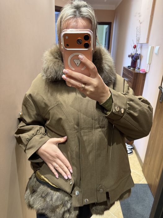 Sprzedam kurtkę typu parka.