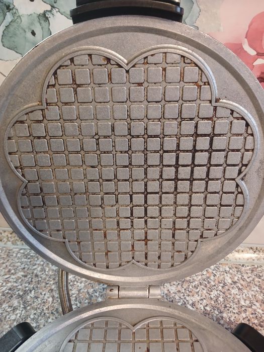 Електровафельниця Сластена