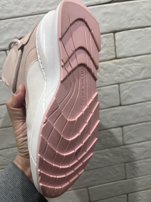 Жіночі кросівки  демісизонні