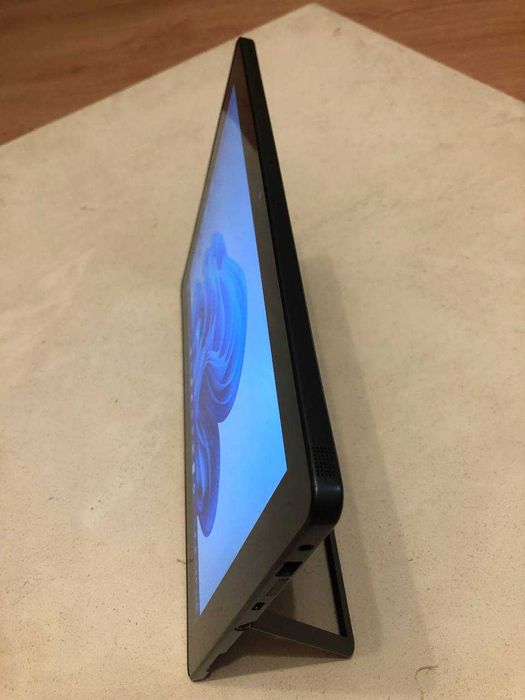 Планшет HP Pro x2 612 G2 (12"/SSD 256Гб/ОЗП 8Гб/i5/1.6GHz/4G)
