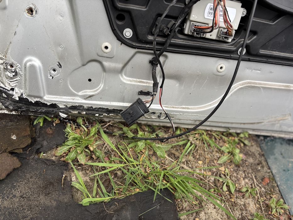 chrysler  dodge  grand vovager błotnik klapa drzwi maska