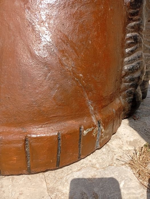 Base de mesa em forma de cabeça de cavalo