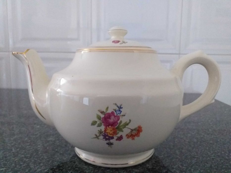 Bule de Chá branco com flores425652135867852802