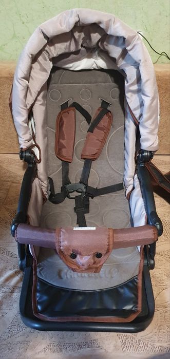 Дитяча  коляска        .