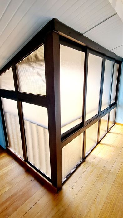 Caixilharia | Janelas alumínio com guardas