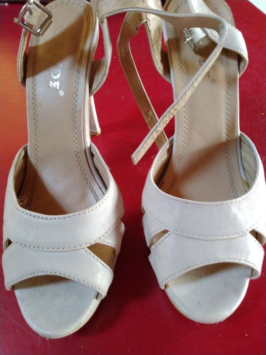 Sandałki damskie 37