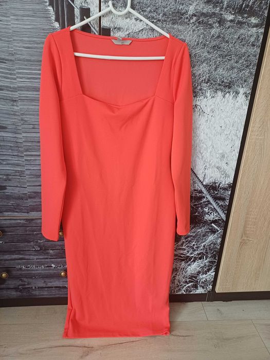 Elegancka-Czerwona sukienka  H&M r.38