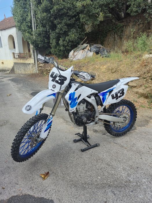Yamaha yzf 450 .