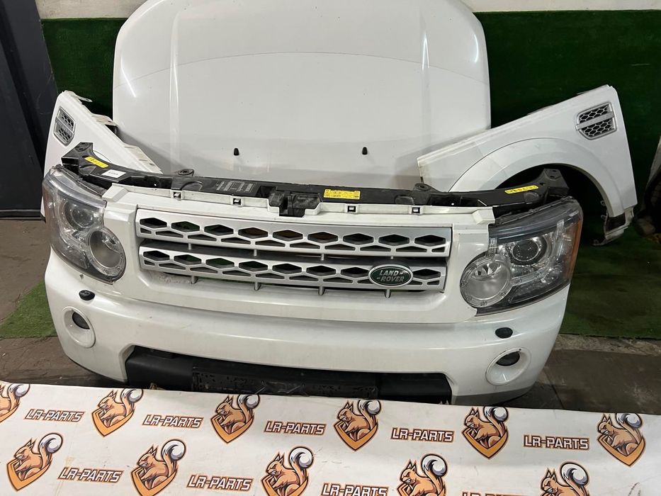 Бампер передній задній Land Rover Discovery 4