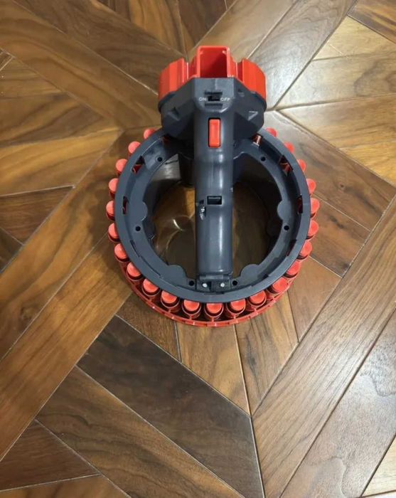 Бластер на 28 зарядів з автоматичною стрільбою забавна іграшка