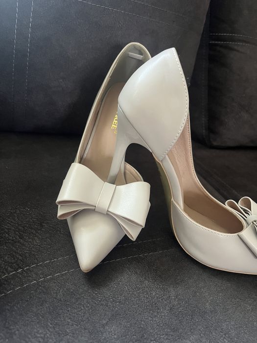 Продам туфлі