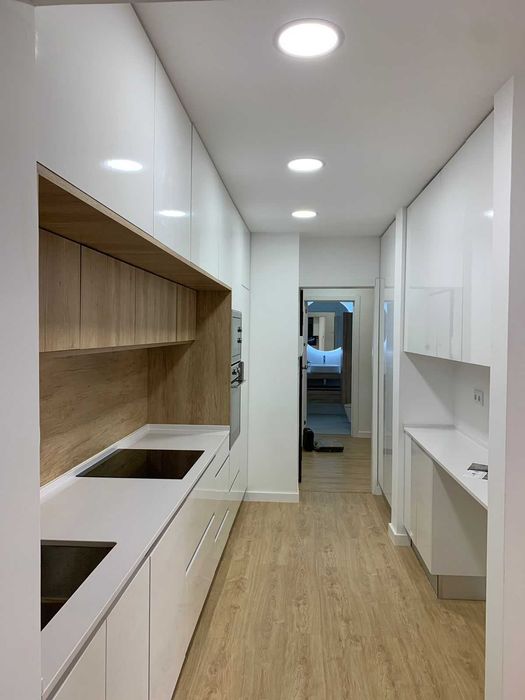 Verão Descontos em Closets, Roupeiros e Cozinhas. Aproveite!