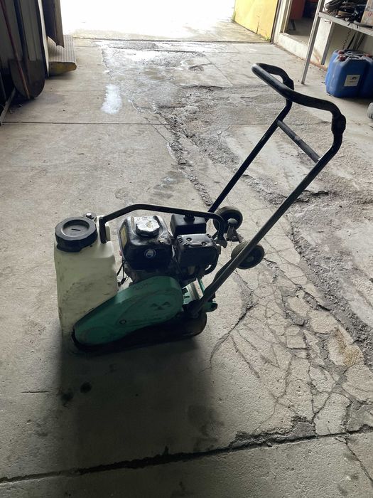 Placa compactadora Mikasa MVC-F60