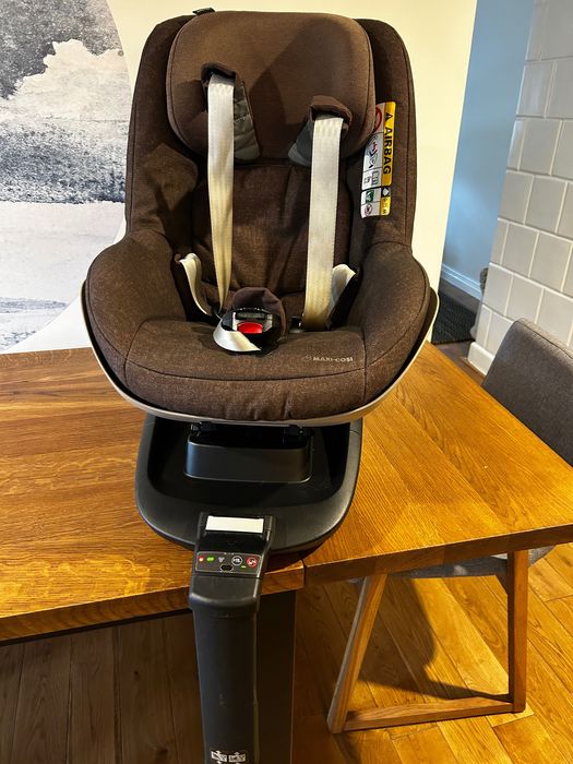 Fotelik Maxi-Cosi 2wayPearl + baza 2way fix (isofix)