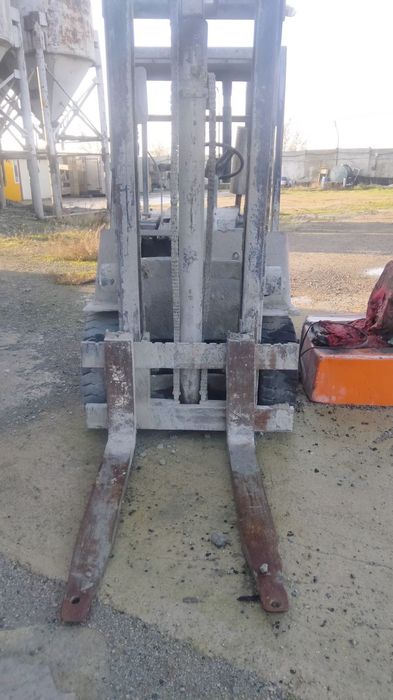Продам погрузчик  3.5 тон