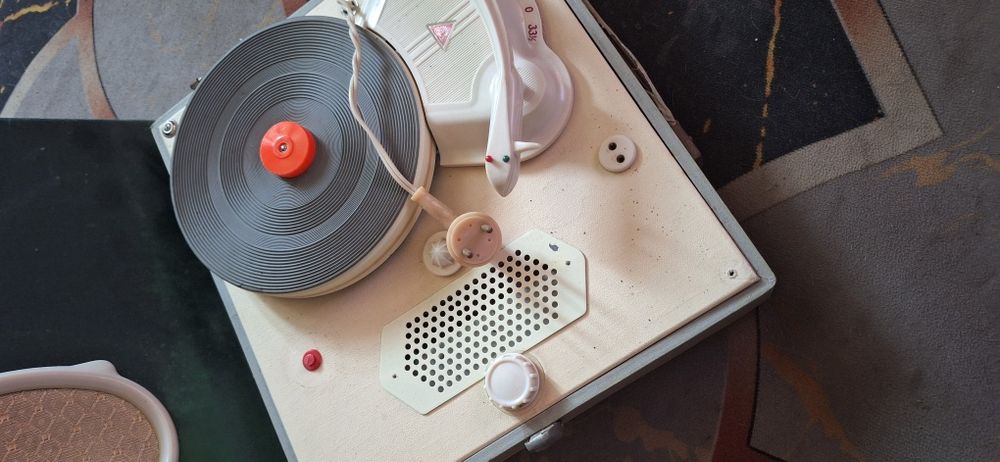 Gramofon Bambino walizkowy