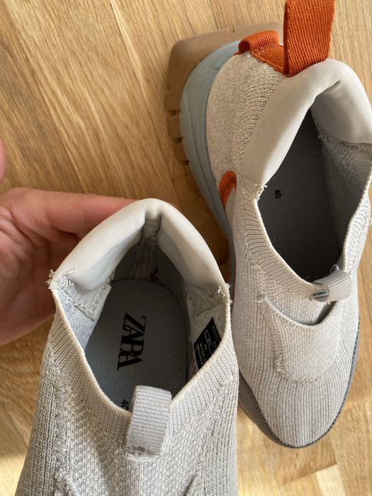 Кросівки ,взуття Zara