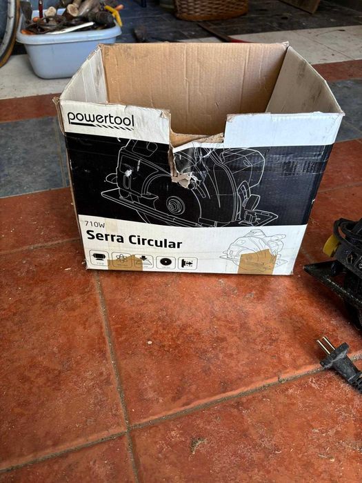 Serra circular 710 W