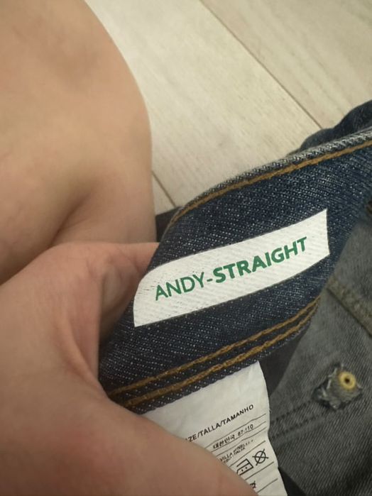 Продам нові джинси United Colors Of Benetton