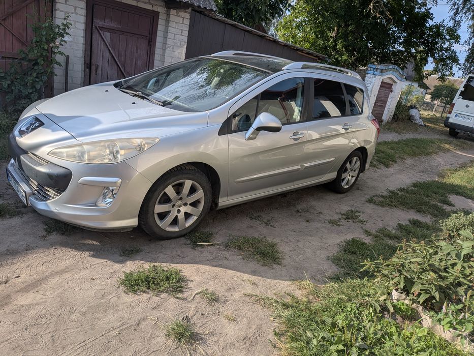 Авто  Пежо 308 2010