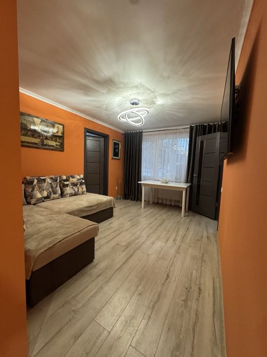 Продаж 3-кімнатної з меблями та ремонтом м. Калуш