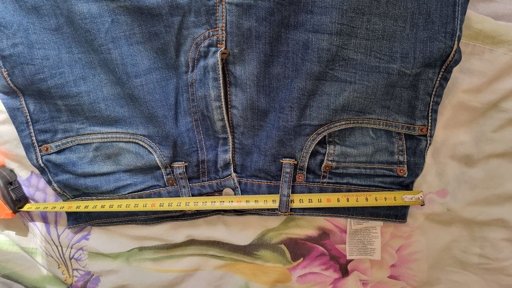 Продаються джинси  LEVIS 2 пари