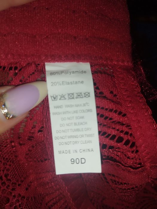 Продам бюстгальтеры