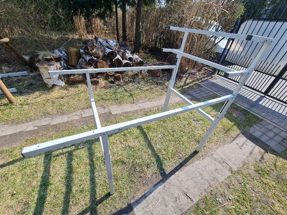 Stelaże stołów do pakowania / montażowych regulowane
