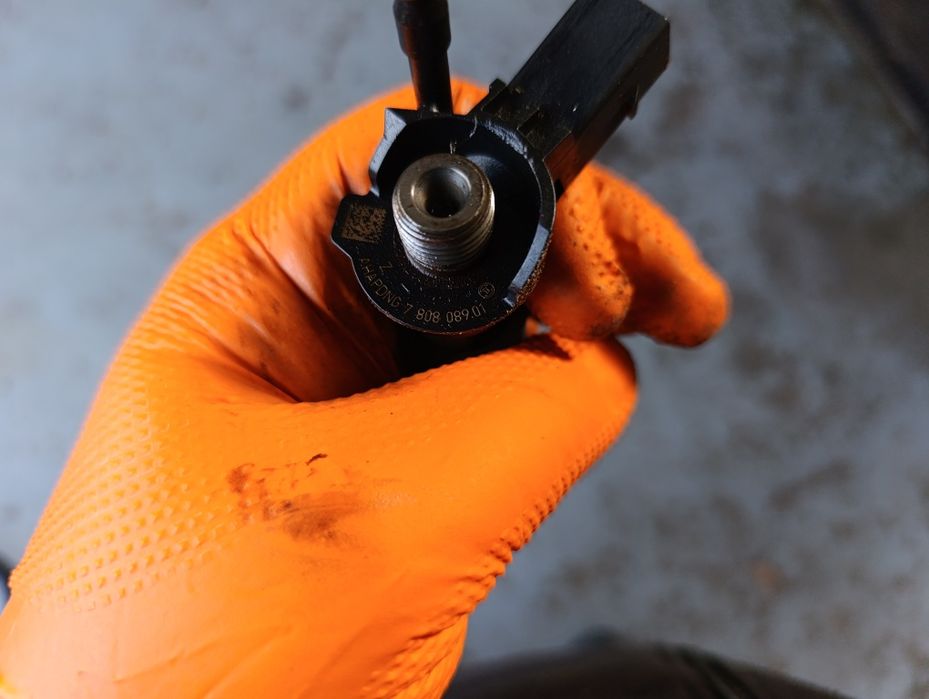 BMW wtryskiwacz 3.0sd 286km. 077