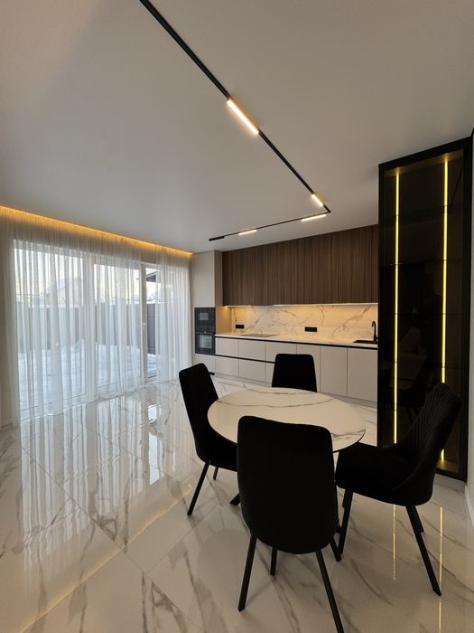 Дуплекс з меблями та технікою , 2.6 сотки землі