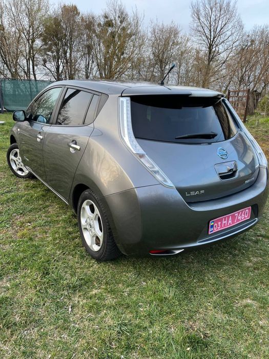 Nissan Leaf 2014  11 поділок  Тепловий насос  90 тис. км