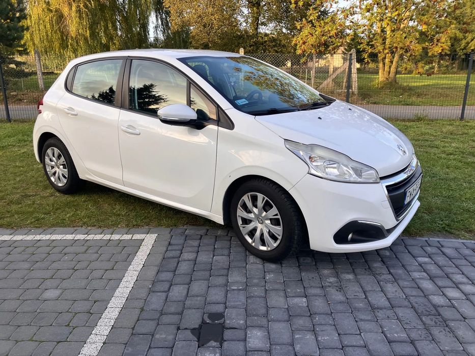 Peugeot 208 nowy akumulator, wyczyszczony i zregenerowany DPF, 2 komplety opon
