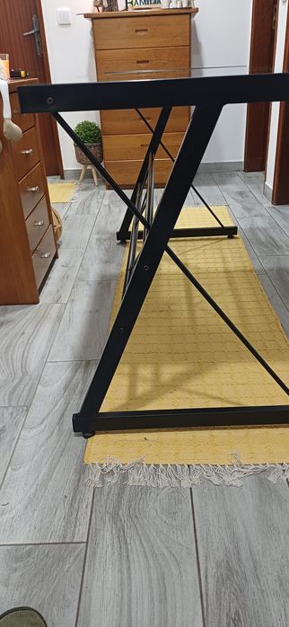 Secretária em metal e vidro