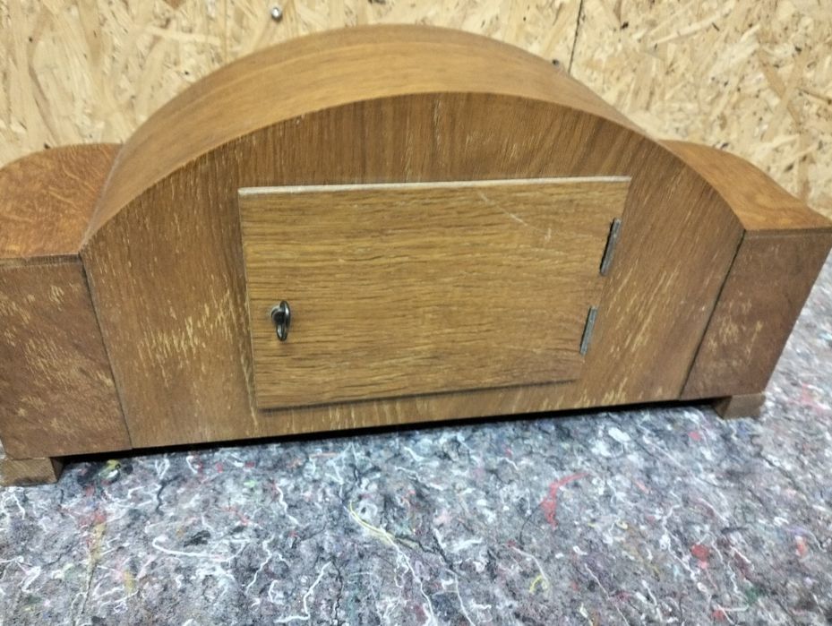 Stary zegar bufetowy