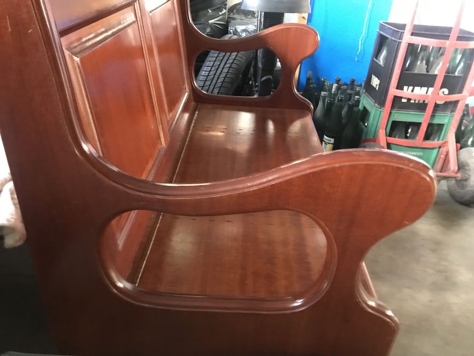 Sofa de madeira pinho