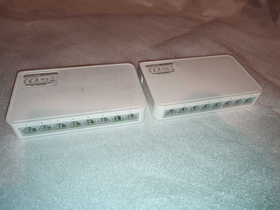 2x Switch przełącznik prędkość do 100Mbit 8 portów