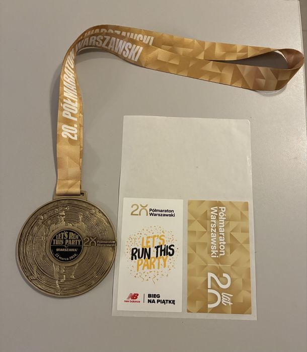 „20.Półmaraton Warszawski” - naklejki + medal - oryginalne!