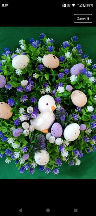 Wianek wielkanocny na drzwi