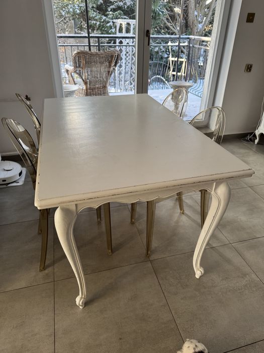 Sprzedam stół drewniany w stylu francuskim