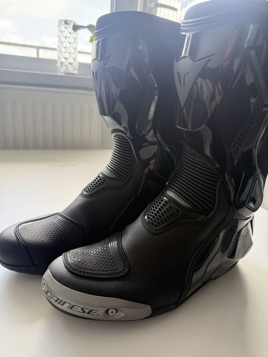 Sprzedam buty motocyklowe Dainese rozmiar 42