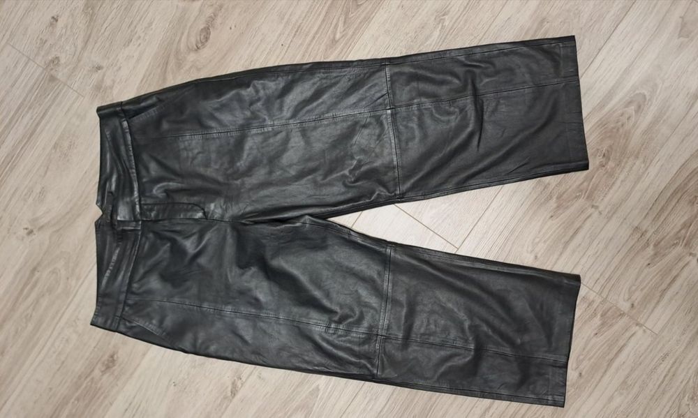 Люксові жіночі шкіряні штани Gestuz розмір 42 L/XL