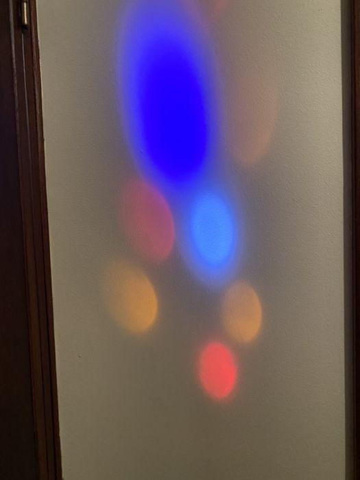 Luz de presença com várias músicas