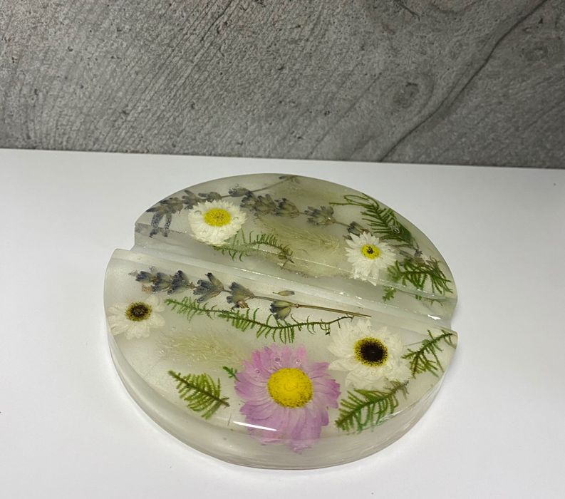 Підставки для телефону з епоксидної смоли.