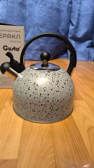 Новый чайник 2,5 л