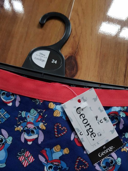 Disney Classics Granatowe majtki figi Stitch święta George  EU 52