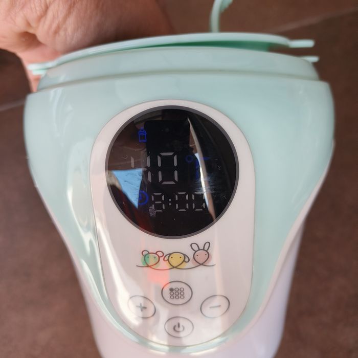 Aquecedor de alimentos e de biberões