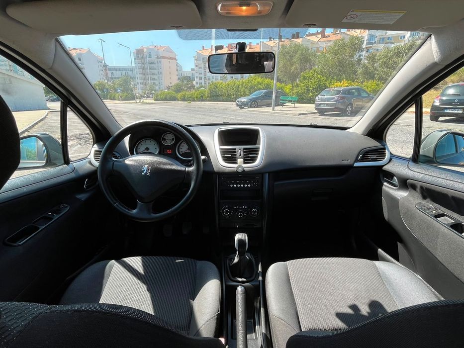 Peugeot 207 1.4i - 100 Mil kms - A/C