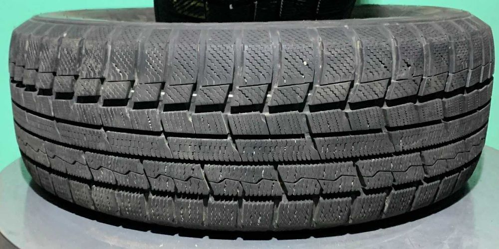 215/60/16 Toyo Winter Tranpath TX